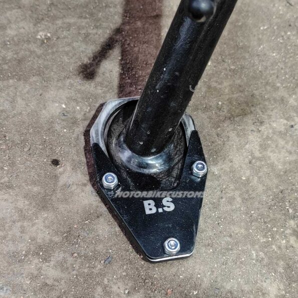 Side Stand Extender For Triumph Speed 400 (1) Side Stand Extender For Triumph Speed 400